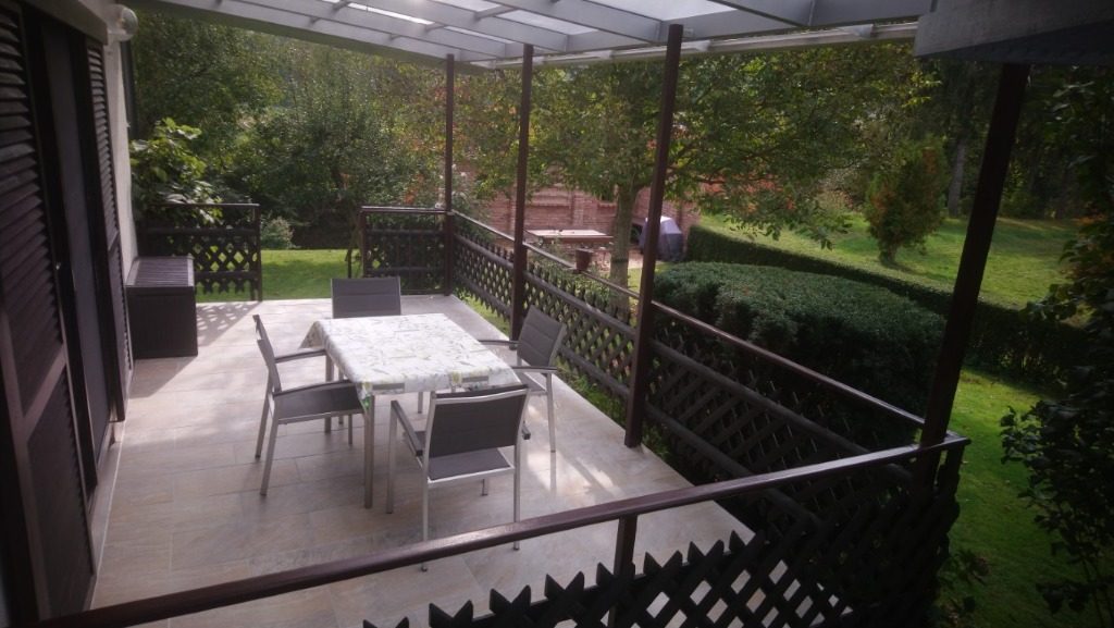 Überdachte Terrasse